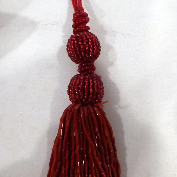 NEW 6” CHRISTMAS HOLIDAY RED BEADED SEED BEAD STAR TASSEL ORNAMENT LOT OF 4 - Picture 7 of 10